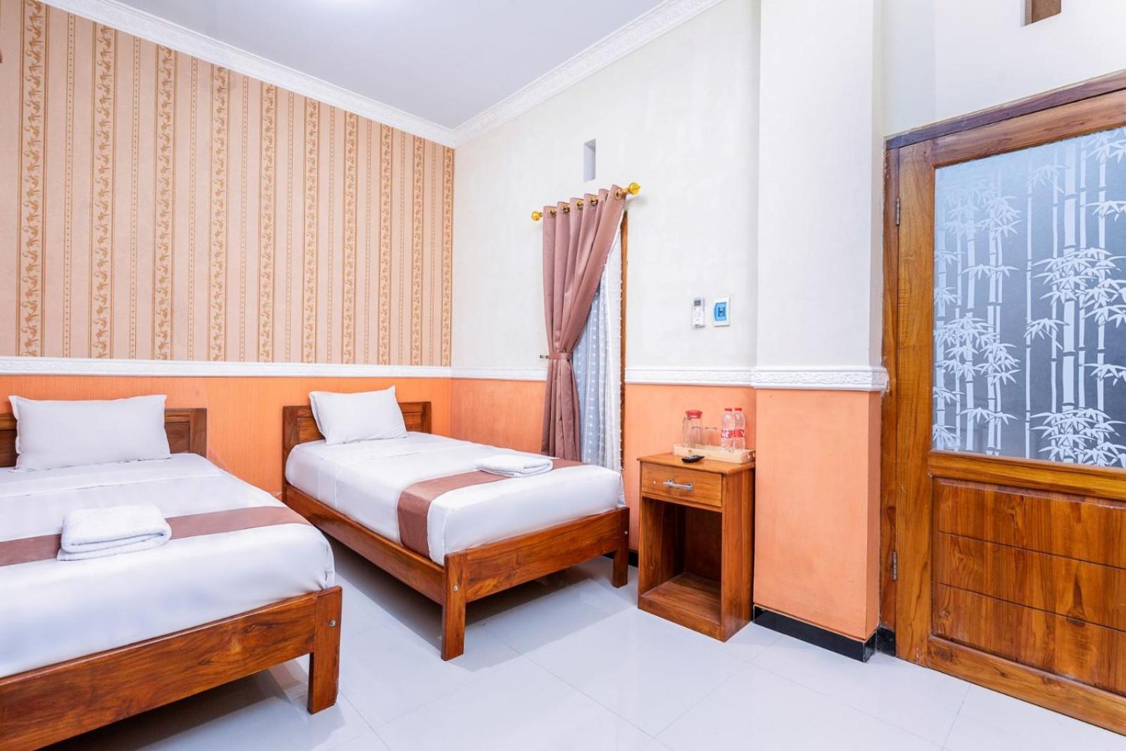 Grand Valonia Hotel Jember Exterior photo