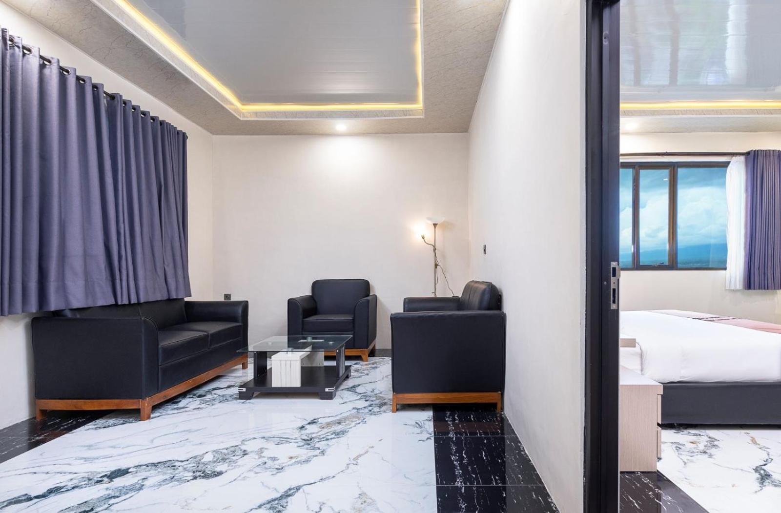 Grand Valonia Hotel Jember Exterior photo